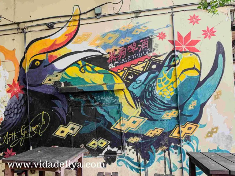 Discover Kuching Malaysia: Most Instagrammable Street Art in City of Cats (Borneo) - China Street - Carpenter Street, Bishop Gate Street
