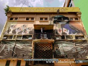 Discover Kuching Malaysia: Most Instagrammable Street Art in City of Cats (Borneo) - Singgahsana Lodge