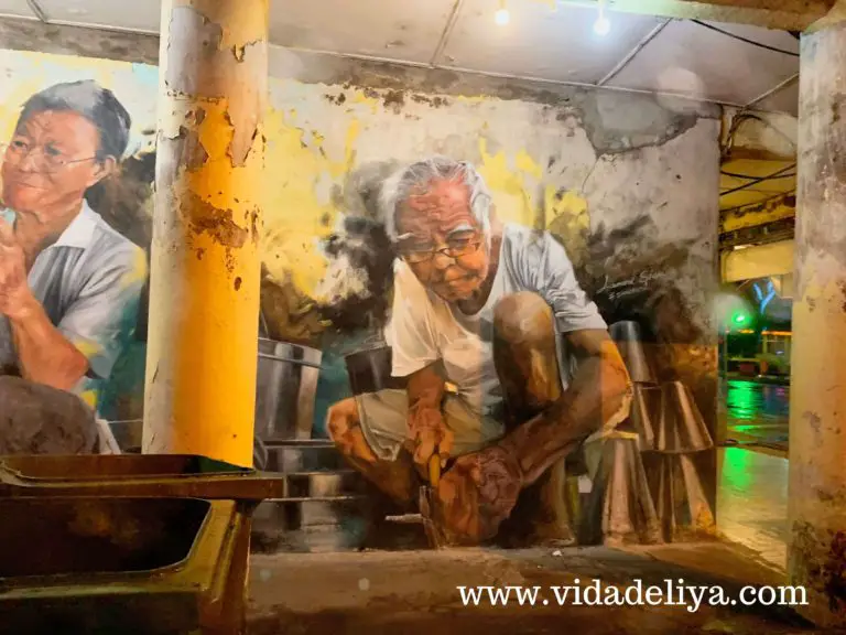 Discover Kuching Malaysia: Most Instagrammable Street Art in City of Cats (Borneo) - China Street tinsmithers