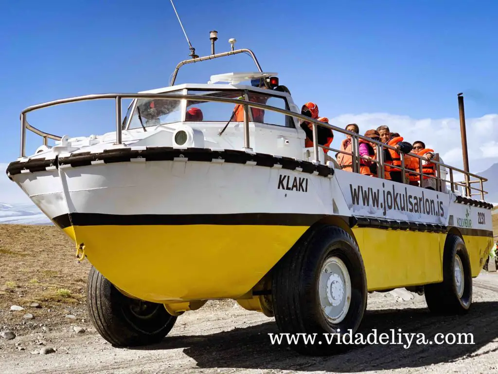 18. Jökulsárlón glacier lagoon tour - amphibian boat