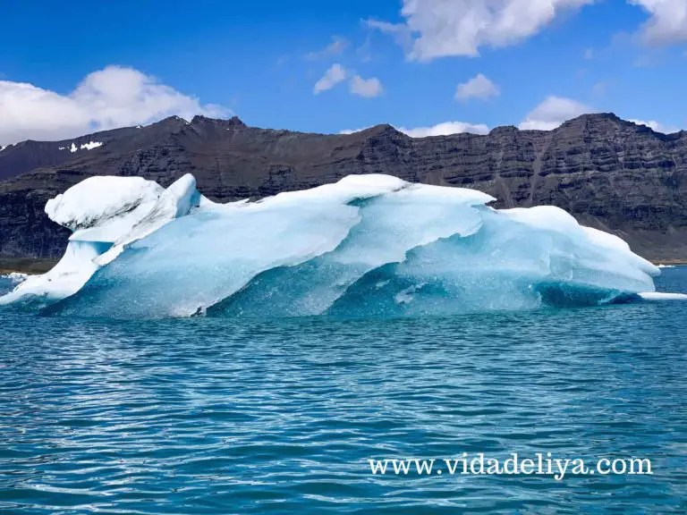 26. Jökulsárlón glacier lagoon tour