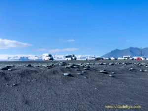 4. Visit Iceland's Diamond Beach - Breiðamerkursandur