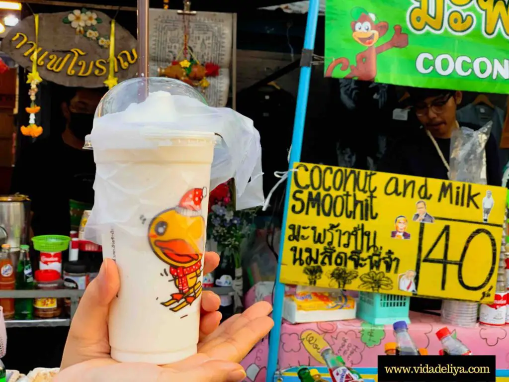 10 Chatuchak Weekend Market Bangkok Thailand - main shopping street - best coconut shake in Bangkok