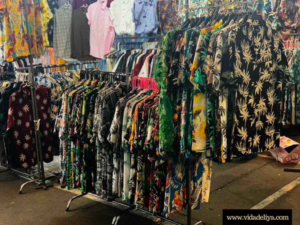 25 Chatuchak Market Bangkok Thailand - main shopping street - shopping for Hawaiian Shirts