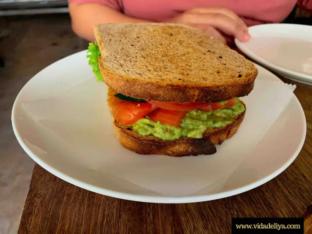 26 Kenny Hill Baker Ampang, Kuala Lumpur Malaysia - restaurant - Smoked salmon & avocado