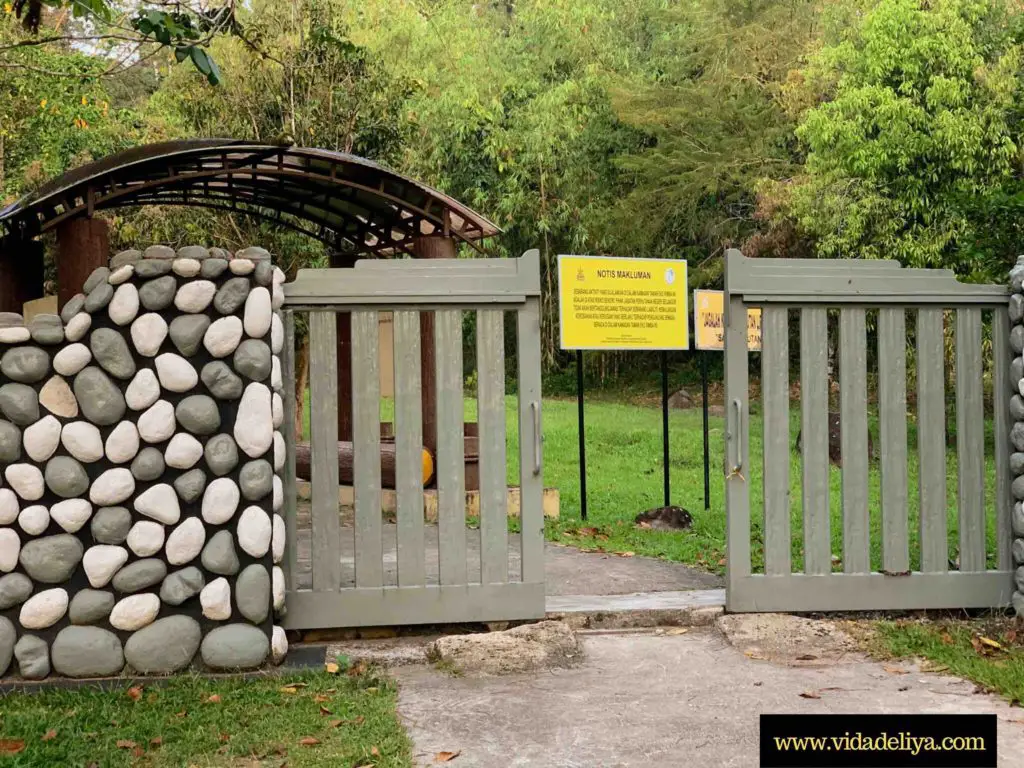 2 Entry to Nuang via Pangson gate-compressed