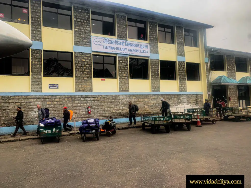 Tenzing-Hillary Airport, Lukla - arrival